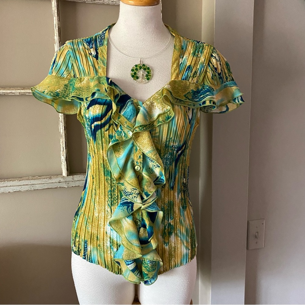 Beautiful Jaipur ruffled front abstract design blouse